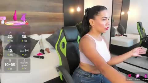 D A N A  online show from July 25, 12:36 pm