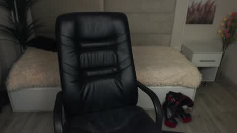 Snapshot of dana_dom chatting on December 30, 1:26 am Dana Dom online show from December 30, 1:26 am