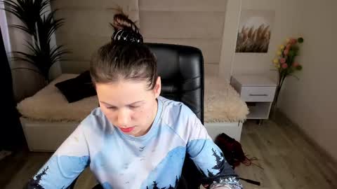 Snapshot of dana_dom chatting on February 24, 10:15 am Dana Dom online show from February 24, 10:15 am