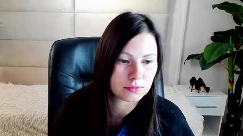 Snapshot of dana_dom chatting on October 19, 2:12 am Dana Dom online show from October 19, 2:12 am