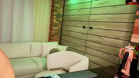 Danna  online show from February 22, 4:35 am