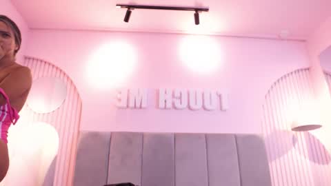 Dana online show from December 3, 2:30 am