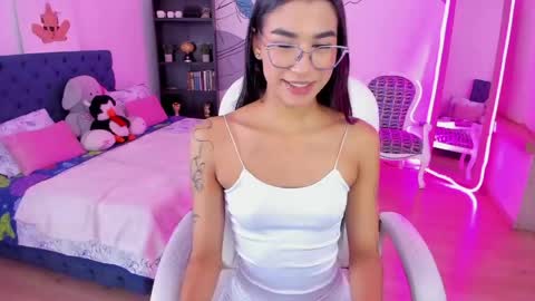 Snapshot of dana_paula chatting on May 14, 11:50 am dana_paula online show from May 14, 11:50 am