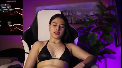 Snapshot of danaa_rouse chatting on November 19, 9:37 pm danaa_rouse online show from November 19, 9:37 pm