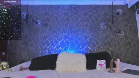    online show from April 22, 10:33 pm