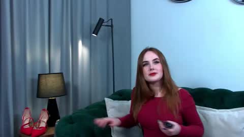 Snapshot of danadrake chatting on February 6, 1:05 am Dana online show from February 6, 1:05 am