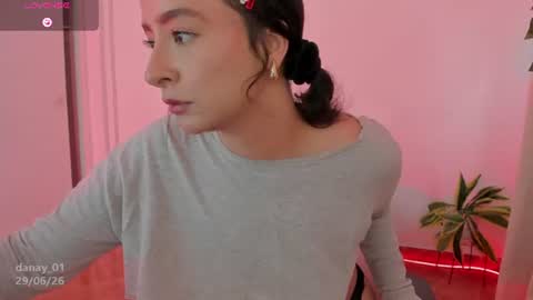 Snapshot of danay_01 chatting on June 29, 10:43 pm danay_01 online show from June 29, 10:43 pm