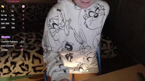 Snapshot of danbie_leen chatting on November 13, 1:21 pm danbie_leen online show from November 13, 1:21 pm