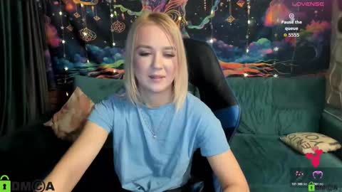 dances_queen online show from February 27, 8:25 am