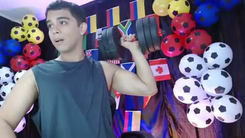 Dandre  online show from June 19, 1:04 pm