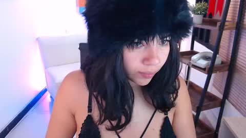 Veronica online show from February 25, 11:53 am