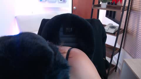 Veronica online show from March 6, 12:01 pm