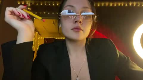 dangerous_softness online show from May 1, 7:07 pm