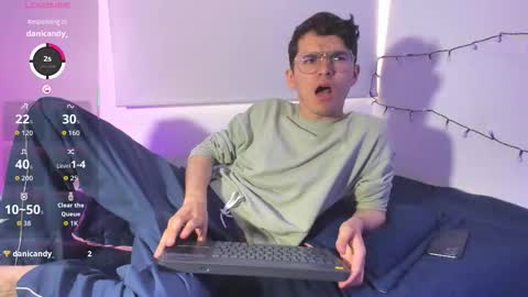 Snapshot of dani_angel_dark chatting on December 14, 9:30 pm dani_angel_dark online show from December 14, 9:30 pm