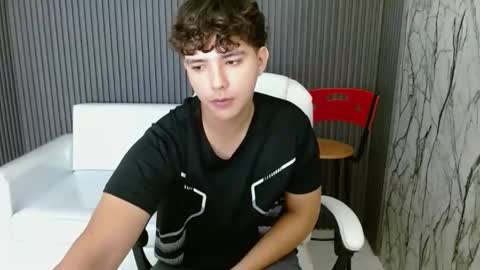 Snapshot of dani_cumboy chatting on September 27, 1:27 pm dani_cumboy online show from September 27, 1:27 pm