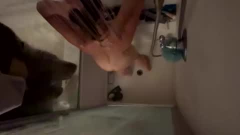 Snapshot of dani_deepthroats chatting on November 15, 5:05 am dani_deepthroats online show from November 15, 5:05 am