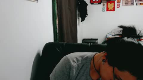 dani y jocelyn online show from December 3, 7:23 pm