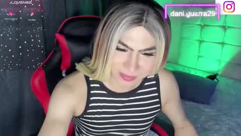 dani online show from April 30, 7:25 am