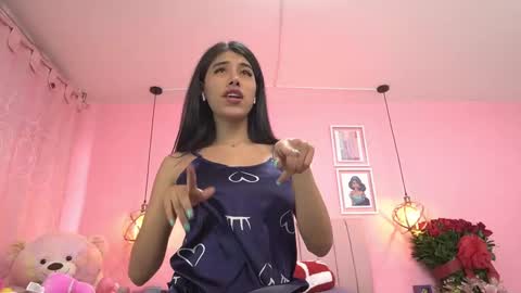 Snapshot of dani_parkerr chatting on February 20, 4:25 pm online show from February 20, 4:25 pm