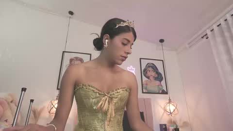 Snapshot of dani_parkerr chatting on November 4, 5:34 pm online show from November 4, 5:34 pm