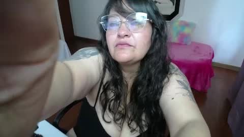 Snapshot of dani_seduction69 chatting on June 2, 5:04 pm online show from June 2, 5:04 pm