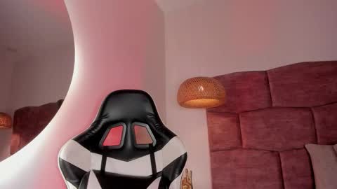   online show from February 4, 2:50 am