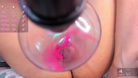 Snapshot of dania_wi chatting on July 7, 3:31 am DANIA online show from July 7, 3:31 am