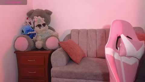 Snapshot of daniabet chatting on February 21, 9:00 pm valentina online show from February 21, 9:00 pm