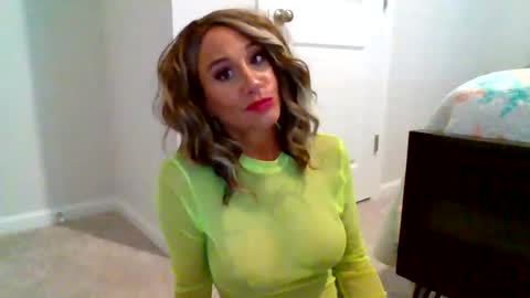 Snapshot of danibrass1 chatting on July 16, 3:51 pm DaniBrass1 online show from July 16, 3:51 pm