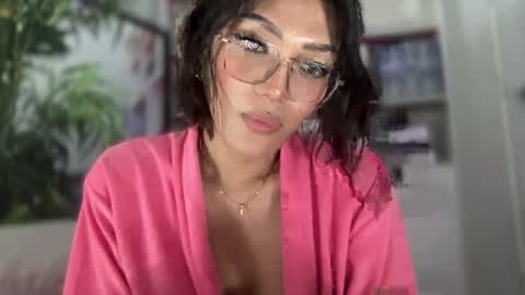 Snapshot of danica_walton chatting on January 9, 10:31 pm danica_walton online show from January 9, 10:31 pm