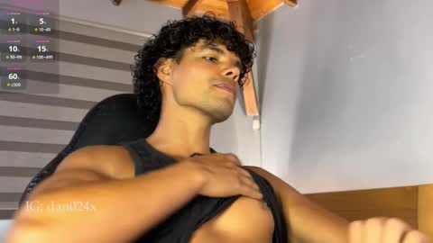 Snapshot of daniel0910s chatting on November 27, 7:16 pm Daniel online show from November 27, 7:16 pm