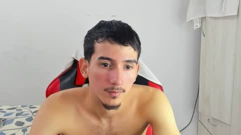 Snapshot of daniel_443 chatting on November 24, 6:13 am DANIEL online show from November 24, 6:13 am