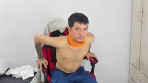 Snapshot of daniel_443 chatting on November 27, 6:15 am DANIEL online show from November 27, 6:15 am