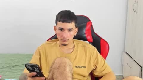 Snapshot of daniel_443 chatting on November 30, 3:54 am DANIEL online show from November 30, 3:54 am