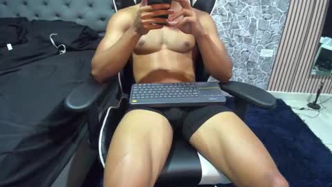 Snapshot of daniel_leconte chatting on October 14, 7:42 am daniel_leconte online show from October 14, 7:42 am