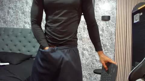 Snapshot of daniel_leconte chatting on October 29, 6:04 am daniel_leconte online show from October 29, 6:04 am