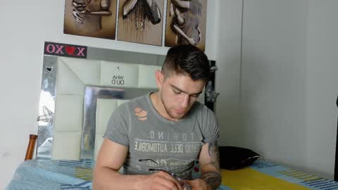 Snapshot of daniel_ova chatting on January 31, 11:13 am Sexy Dani online show from January 31, 11:13 am