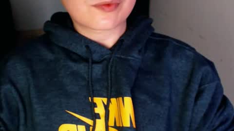 daniel_ruis16 online show from December 26, 1:54 pm