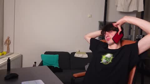 Snapshot of daniel_shawn chatting on January 13, 5:29 pm DANIEL SHAWN online show from January 13, 5:29 pm