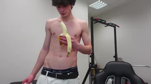 Snapshot of daniel_shawn chatting on February 20, 6:26 am DANIEL SHAWN online show from February 20, 6:26 am