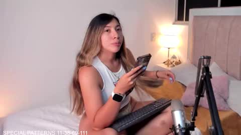  independent model   online show from March 17, 3:11 am