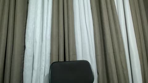 Snapshot of daniela_mondragon chatting on February 19, 7:43 pm daniela_mondragon online show from February 19, 7:43 pm