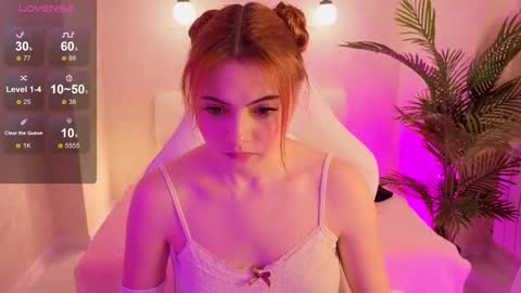 Snapshot of daniela_saules chatting on November 13, 10:03 am Daniela online show from November 13, 10:03 am