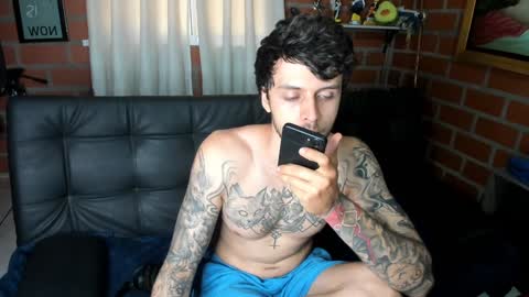 Snapshot of daniele_bunny chatting on December 9, 5:52 pm Daniele Bunny online show from December 9, 5:52 pm