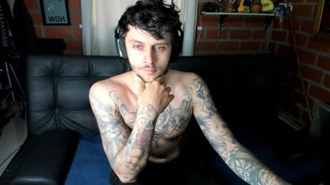 Snapshot of daniele_bunny chatting on January 2, 6:34 pm Daniele Bunny online show from January 2, 6:34 pm