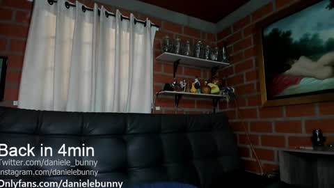 Snapshot of daniele_bunny chatting on January 11, 10:29 pm Daniele Bunny online show from January 11, 10:29 pm
