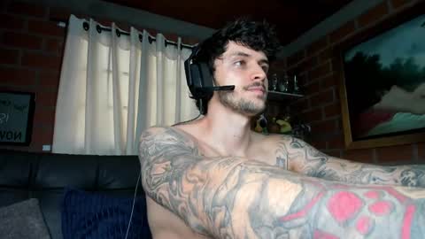 Snapshot of daniele_bunny chatting on January 15, 6:51 pm Daniele Bunny online show from January 15, 6:51 pm