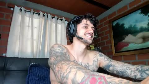 Snapshot of daniele_bunny chatting on January 17, 5:51 pm Daniele Bunny online show from January 17, 5:51 pm