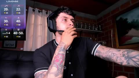 Snapshot of daniele_bunny chatting on February 9, 5:43 pm Daniele Bunny online show from February 9, 5:43 pm