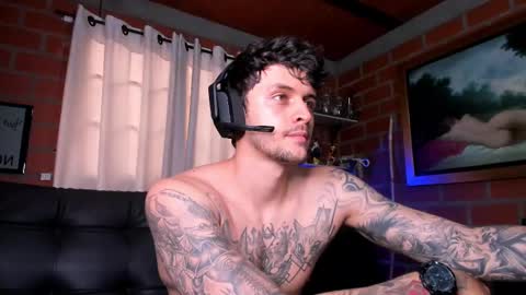 Snapshot of daniele_bunny chatting on February 17, 8:15 pm Daniele Bunny online show from February 17, 8:15 pm